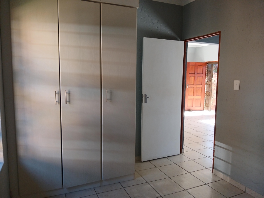 To Let 2 Bedroom Property for Rent in North Riding AH Gauteng