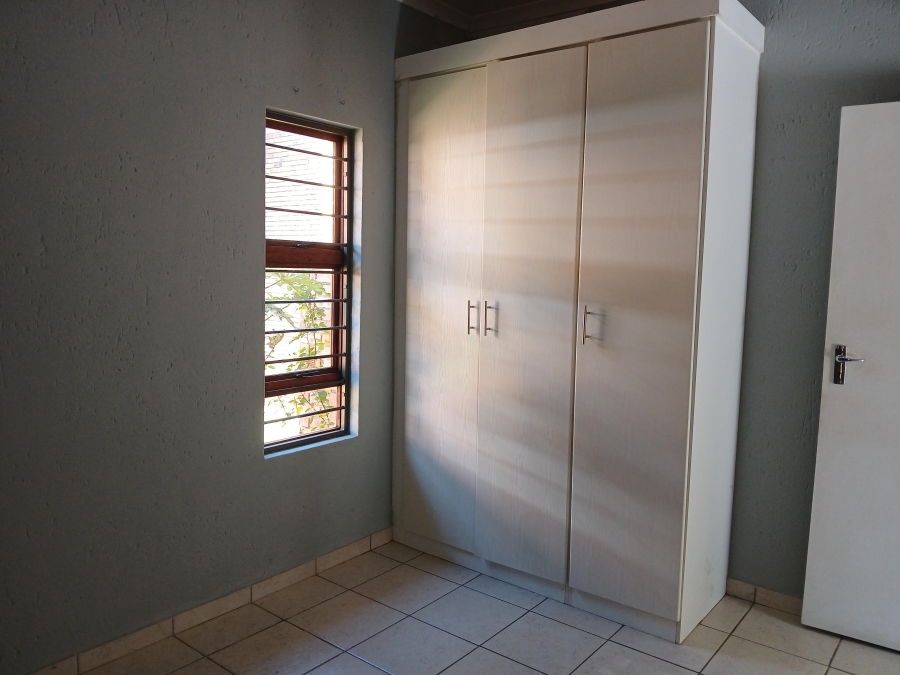To Let 2 Bedroom Property for Rent in North Riding AH Gauteng