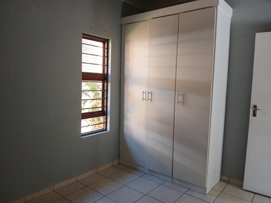 To Let 2 Bedroom Property for Rent in North Riding AH Gauteng