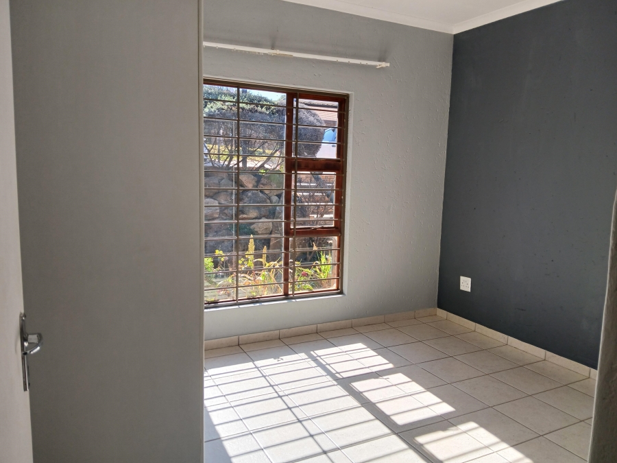 To Let 2 Bedroom Property for Rent in North Riding AH Gauteng