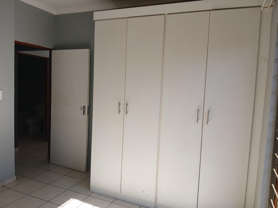 To Let 2 Bedroom Property for Rent in North Riding AH Gauteng