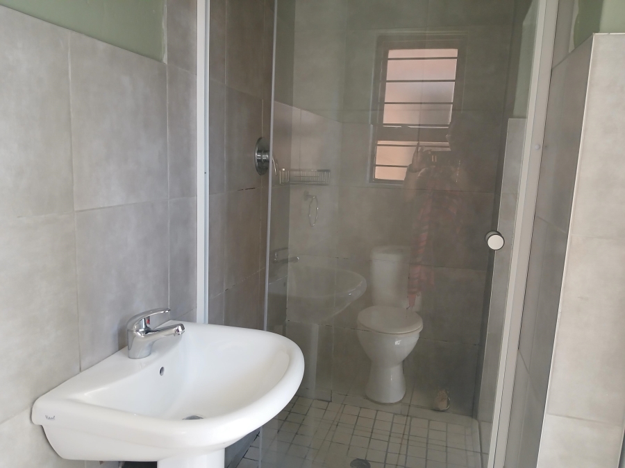 To Let 2 Bedroom Property for Rent in North Riding AH Gauteng