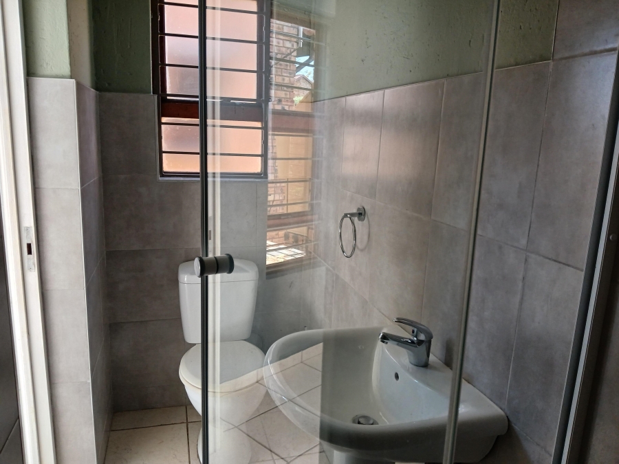 To Let 2 Bedroom Property for Rent in North Riding AH Gauteng