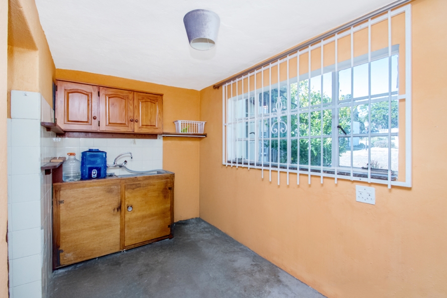 To Let 5 Bedroom Property for Rent in Vandia Grove Gauteng