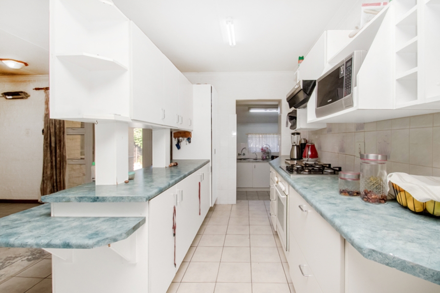 To Let 5 Bedroom Property for Rent in Vandia Grove Gauteng