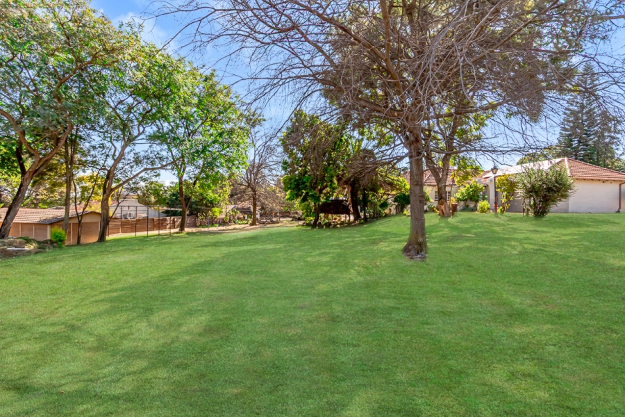 To Let 5 Bedroom Property for Rent in Vandia Grove Gauteng