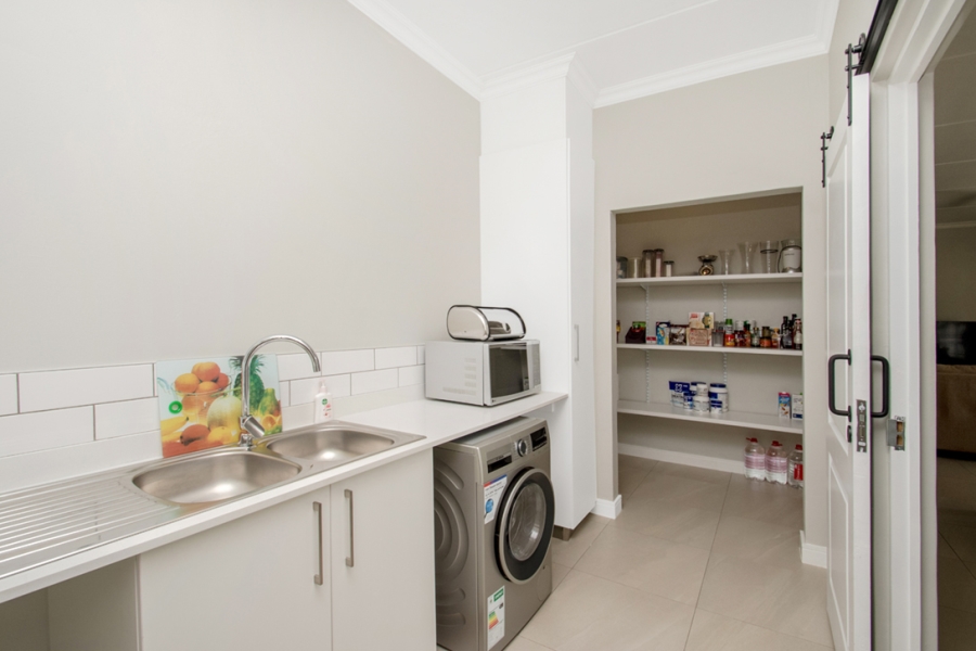 To Let 3 Bedroom Property for Rent in Lonehill Gauteng