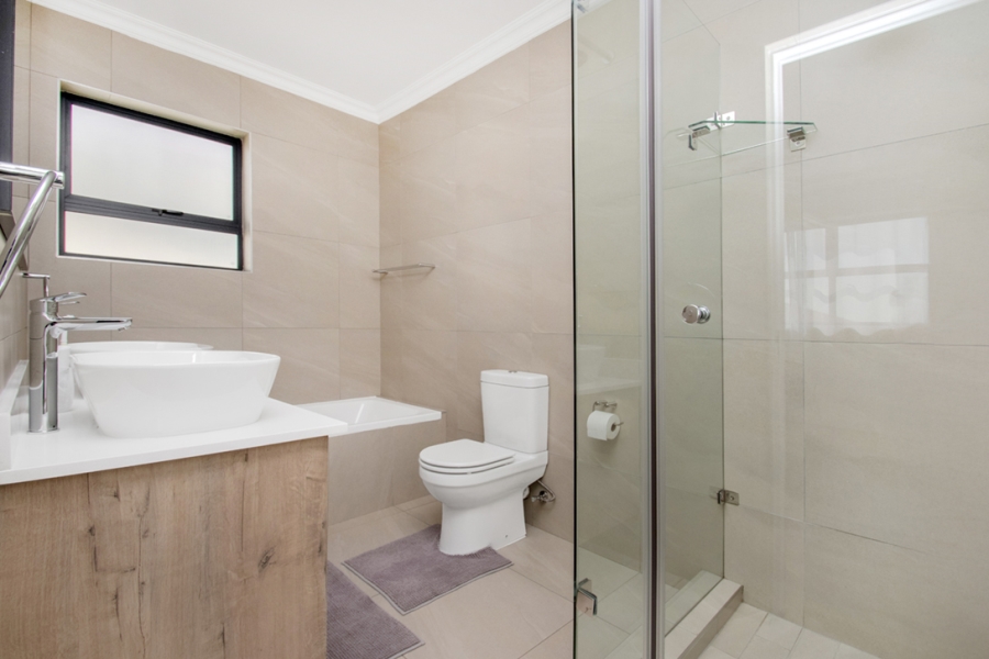 To Let 3 Bedroom Property for Rent in Lonehill Gauteng