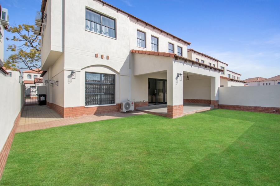 To Let 3 Bedroom Property for Rent in Lonehill Gauteng