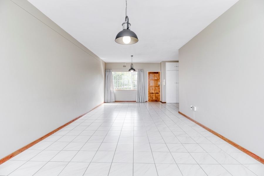 To Let 2 Bedroom Property for Rent in Linden Gauteng