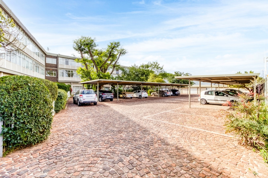 To Let 2 Bedroom Property for Rent in Linden Gauteng