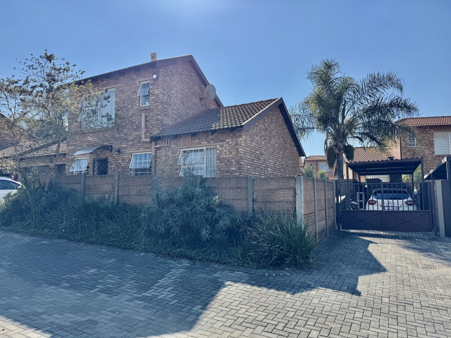 To Let 3 Bedroom Property for Rent in Wilgeheuwel Gauteng