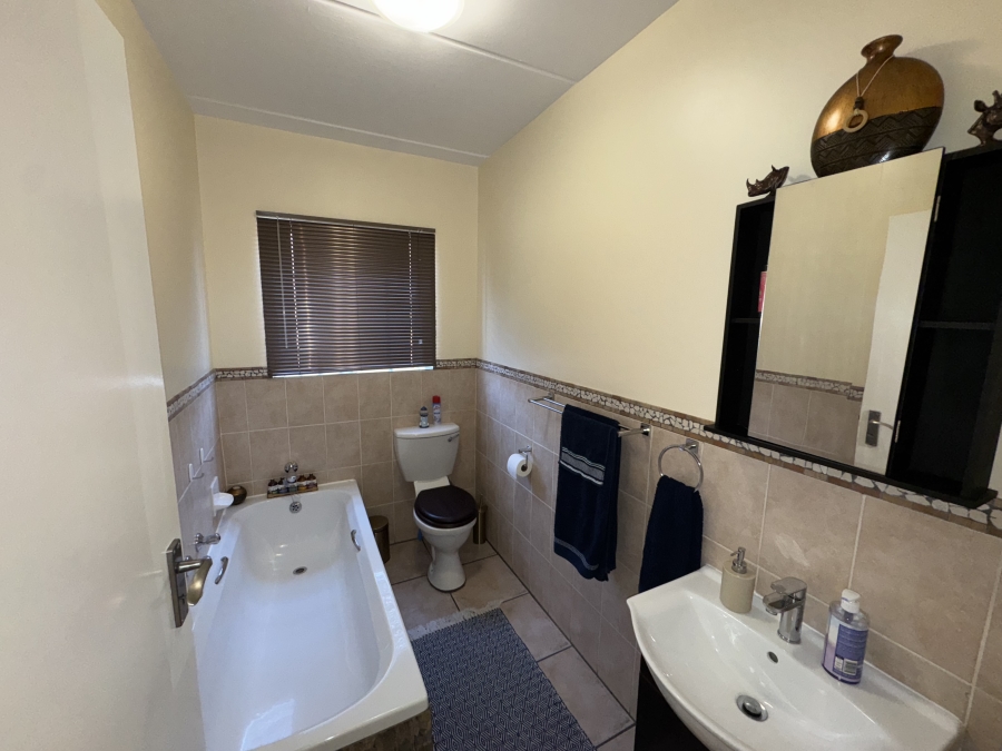To Let 3 Bedroom Property for Rent in Wilgeheuwel Gauteng