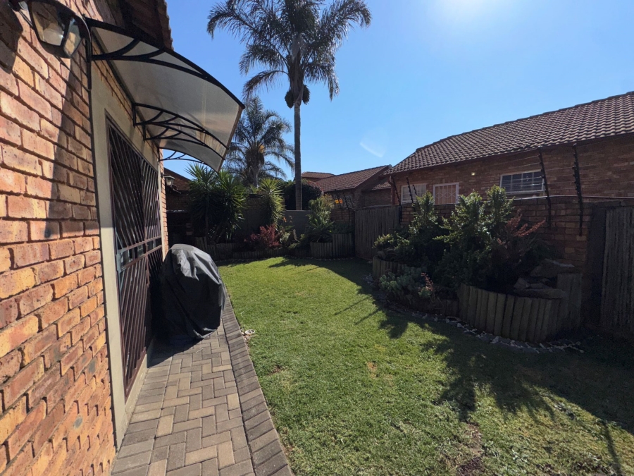 To Let 3 Bedroom Property for Rent in Wilgeheuwel Gauteng