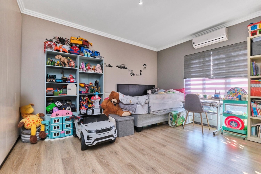 3 Bedroom Property for Sale in Barbeque Downs Gauteng