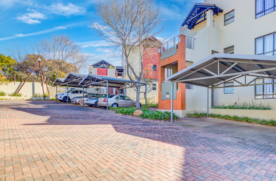 1 Bedroom Property for Sale in Lonehill Gauteng