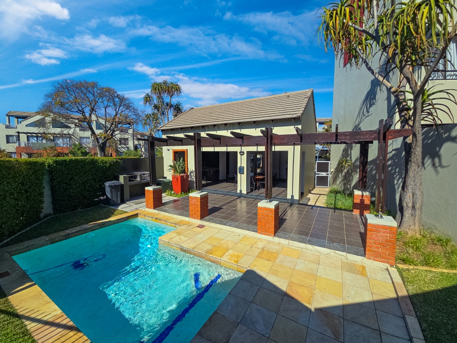 1 Bedroom Property for Sale in Lonehill Gauteng