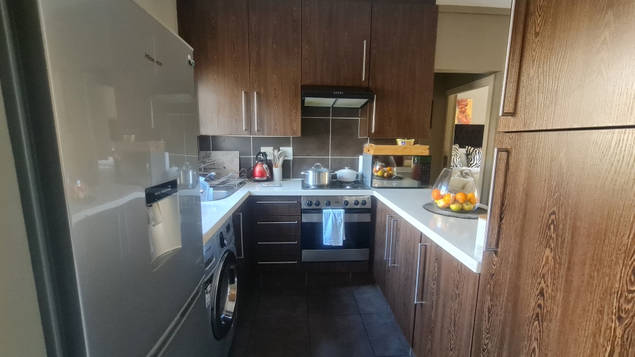 To Let 1 Bedroom Property for Rent in Bryanston Gauteng