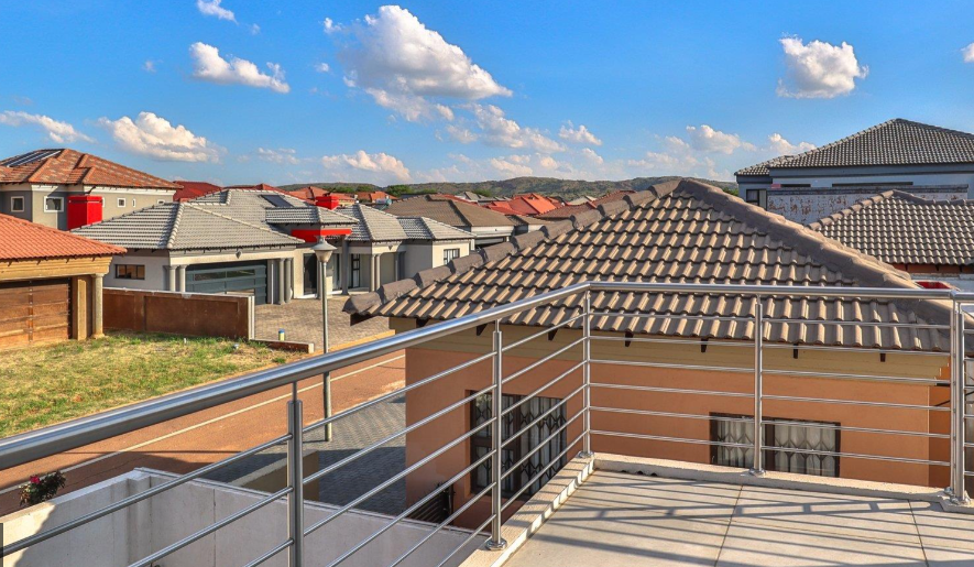 4 Bedroom Property for Sale in The Orchards Gauteng
