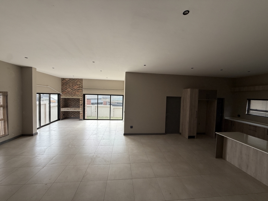 4 Bedroom Property for Sale in Homes Haven Gauteng