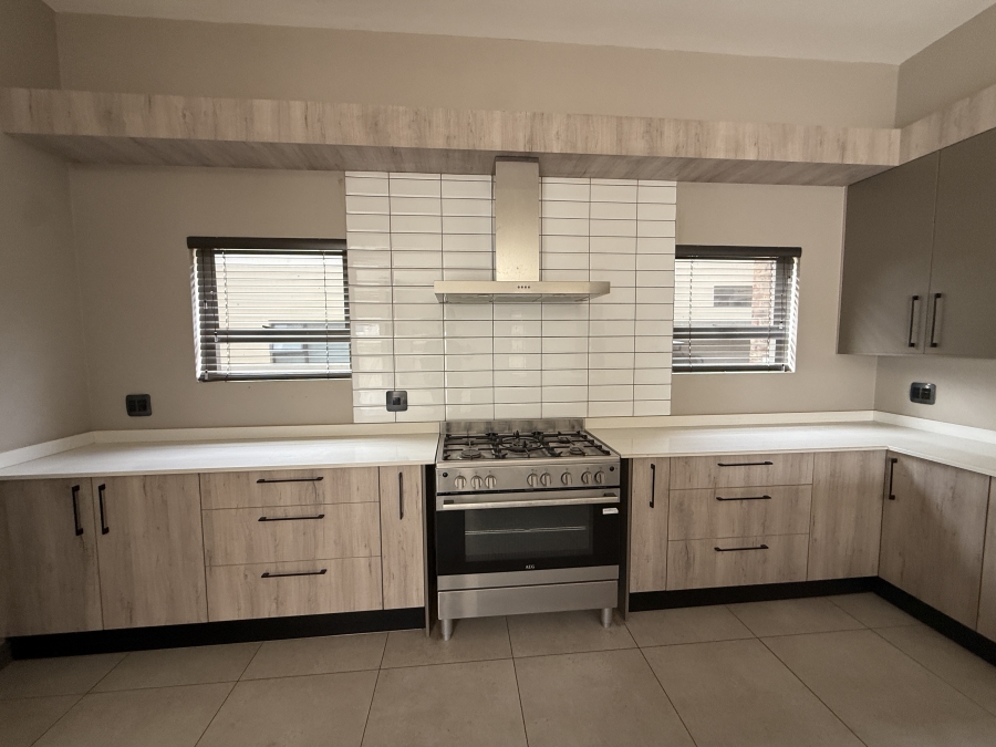 4 Bedroom Property for Sale in Homes Haven Gauteng