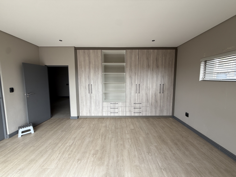 4 Bedroom Property for Sale in Homes Haven Gauteng