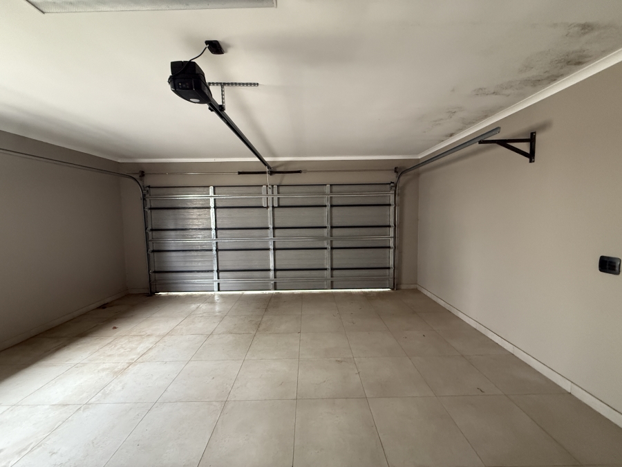 4 Bedroom Property for Sale in Homes Haven Gauteng