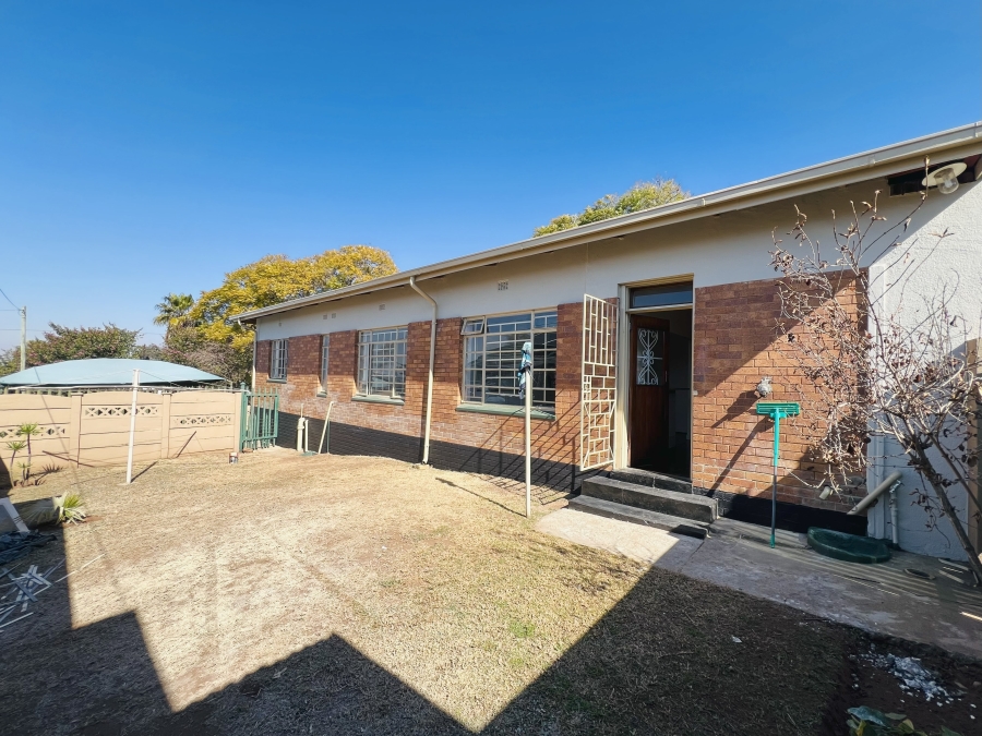 To Let 3 Bedroom Property for Rent in Discovery Gauteng
