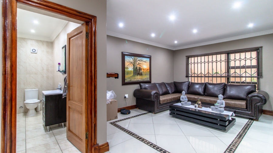 4 Bedroom Property for Sale in Bassonia Gauteng