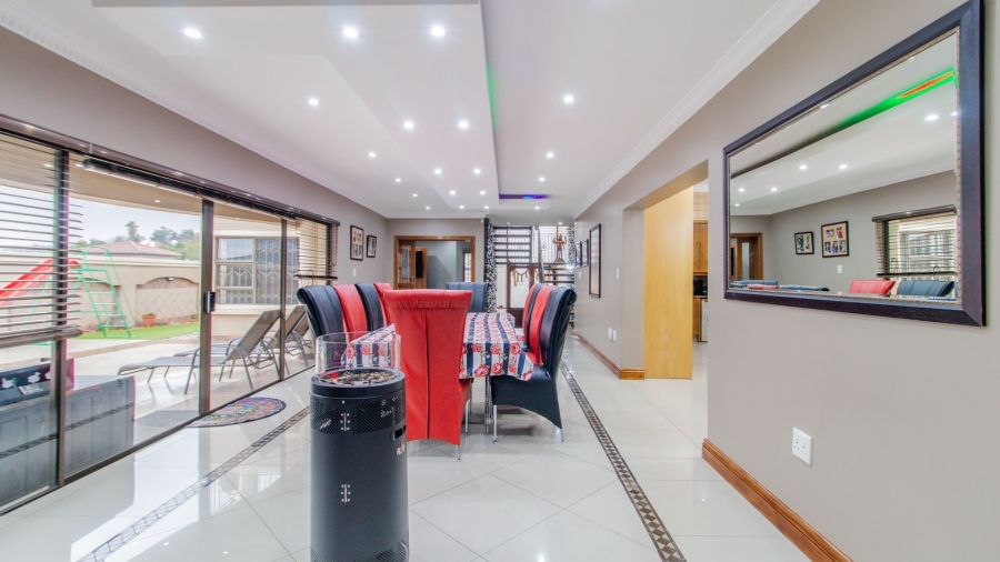 4 Bedroom Property for Sale in Bassonia Gauteng