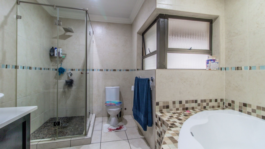 4 Bedroom Property for Sale in Bassonia Gauteng