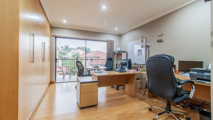 4 Bedroom Property for Sale in Bassonia Gauteng