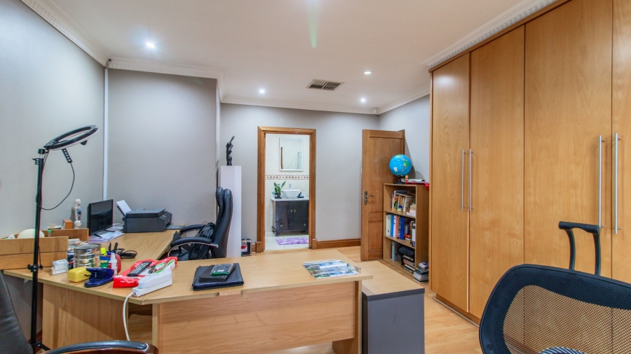 4 Bedroom Property for Sale in Bassonia Gauteng