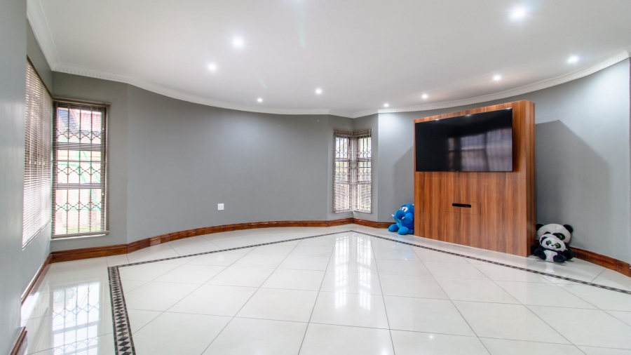 4 Bedroom Property for Sale in Bassonia Gauteng