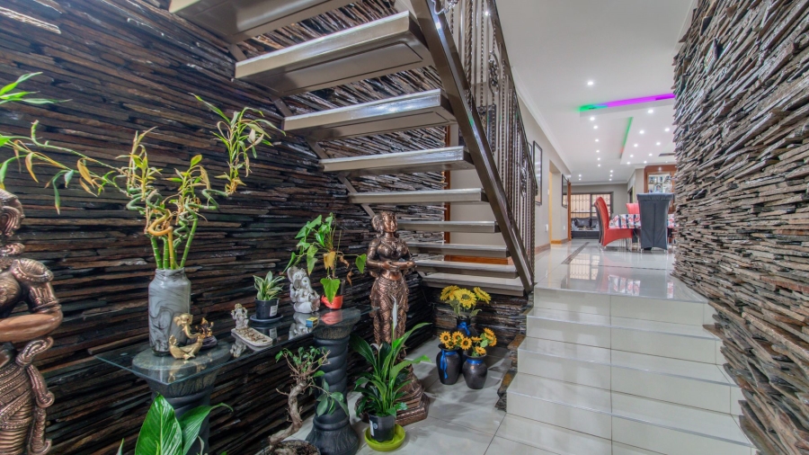 4 Bedroom Property for Sale in Bassonia Gauteng