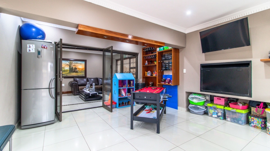 4 Bedroom Property for Sale in Bassonia Gauteng