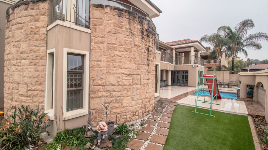 4 Bedroom Property for Sale in Bassonia Gauteng