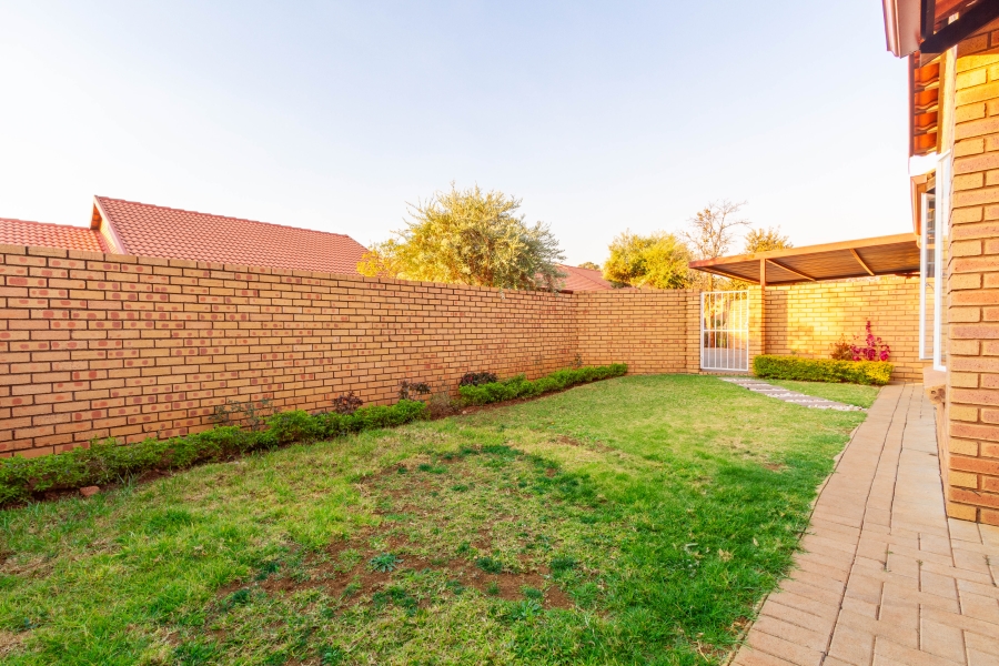2 Bedroom Property for Sale in Equestria Gauteng