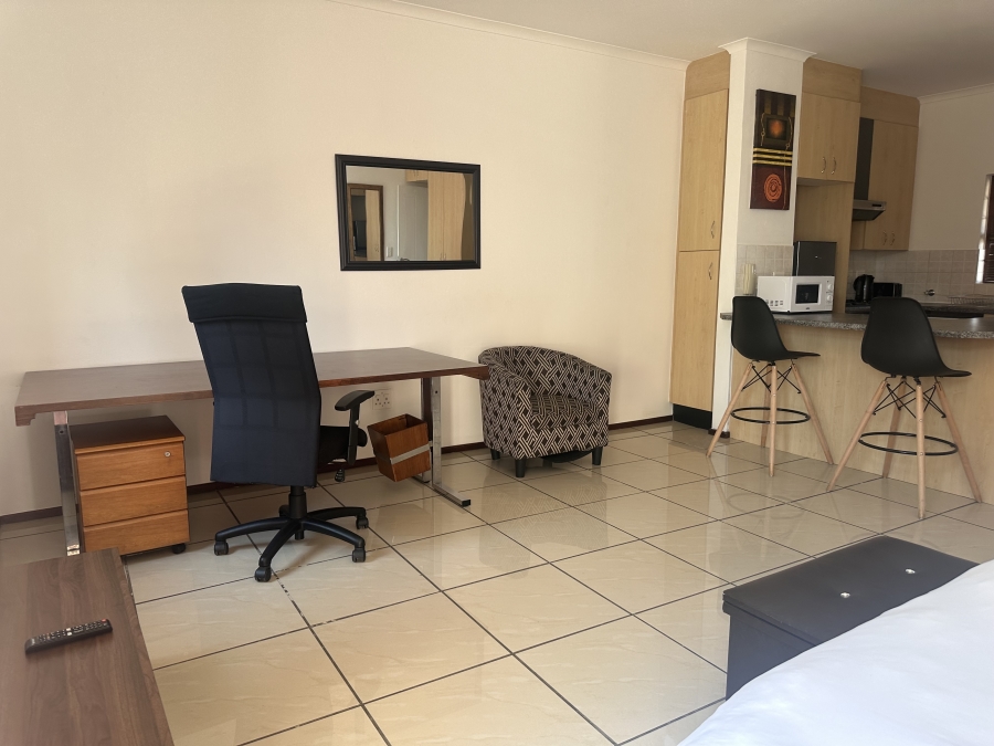 To Let 1 Bedroom Property for Rent in Sandown Gauteng