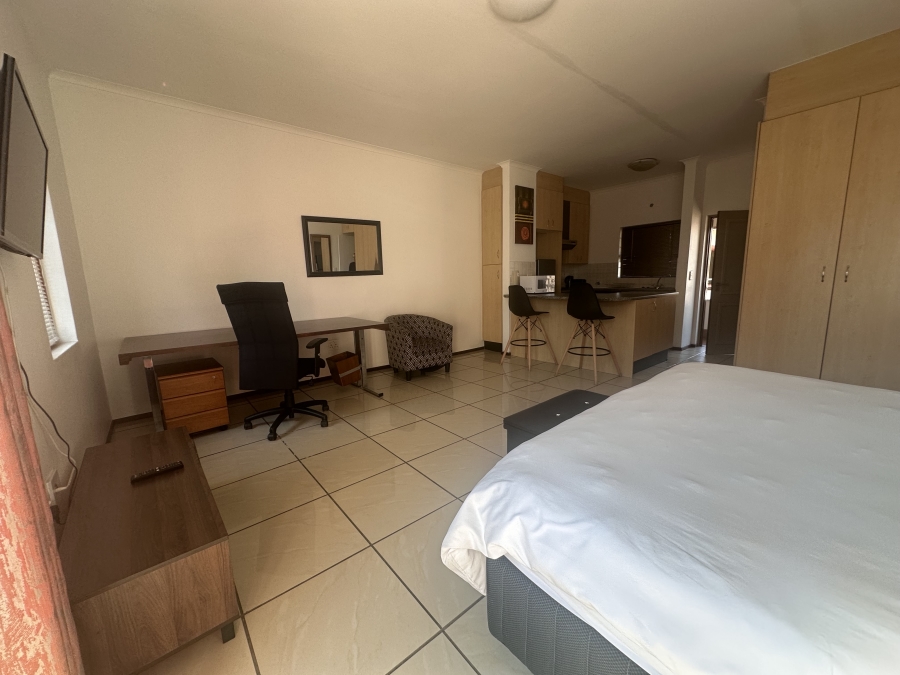 To Let 1 Bedroom Property for Rent in Sandown Gauteng