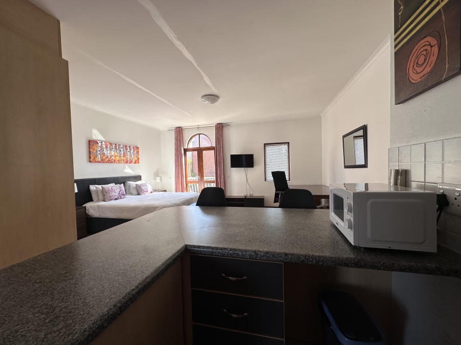 To Let 1 Bedroom Property for Rent in Sandown Gauteng