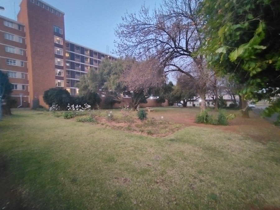 2 Bedroom Property for Sale in Elardus Park Gauteng