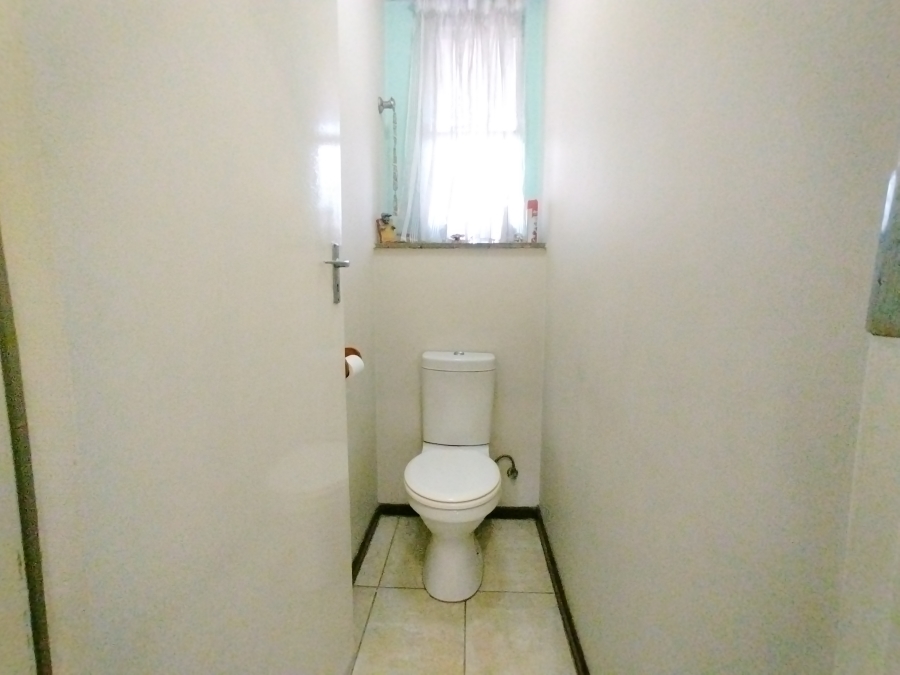 2 Bedroom Property for Sale in Elardus Park Gauteng