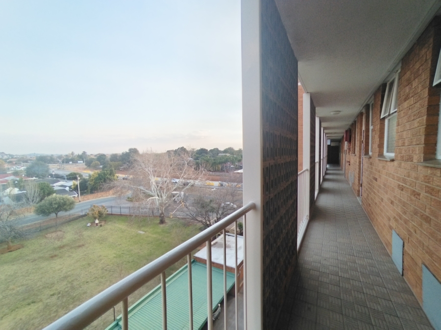 2 Bedroom Property for Sale in Elardus Park Gauteng