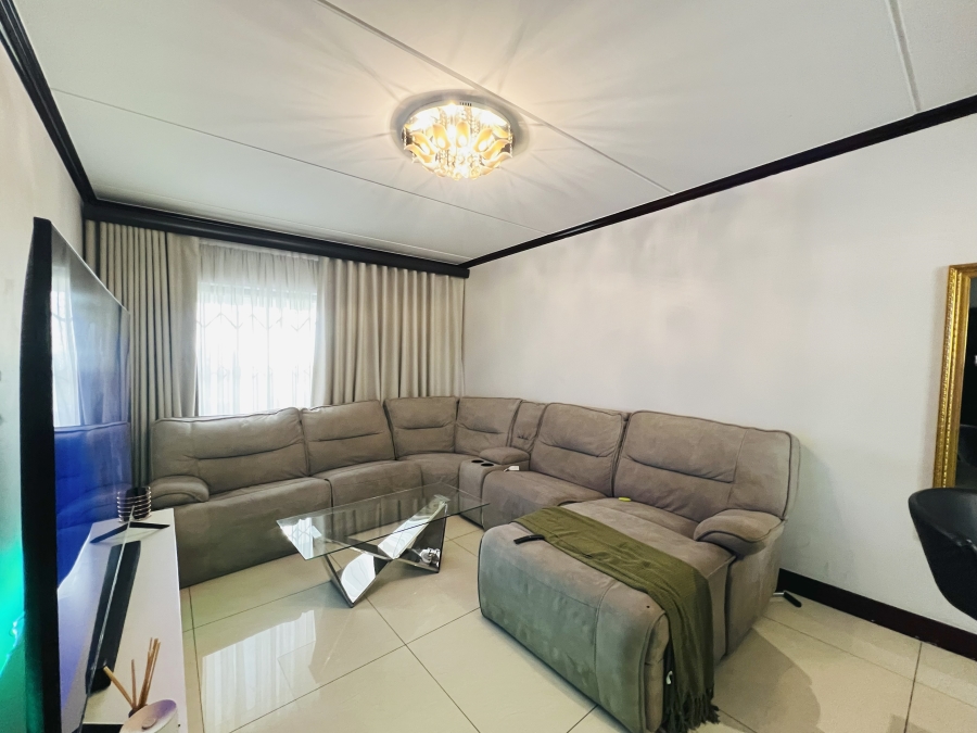 2 Bedroom Property for Sale in Craigavon Gauteng