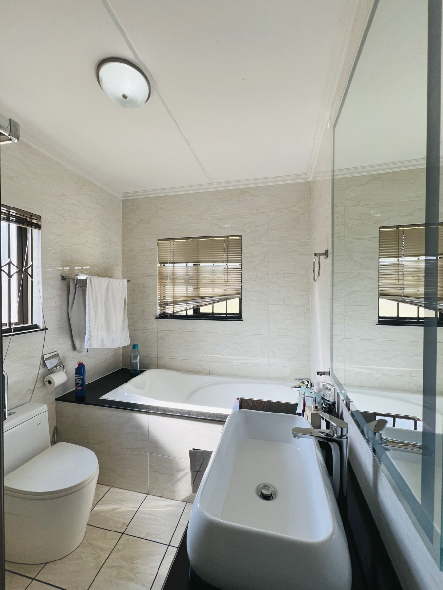 2 Bedroom Property for Sale in Craigavon Gauteng