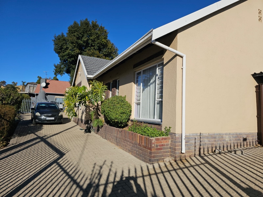 4 Bedroom Property for Sale in Southdale Gauteng