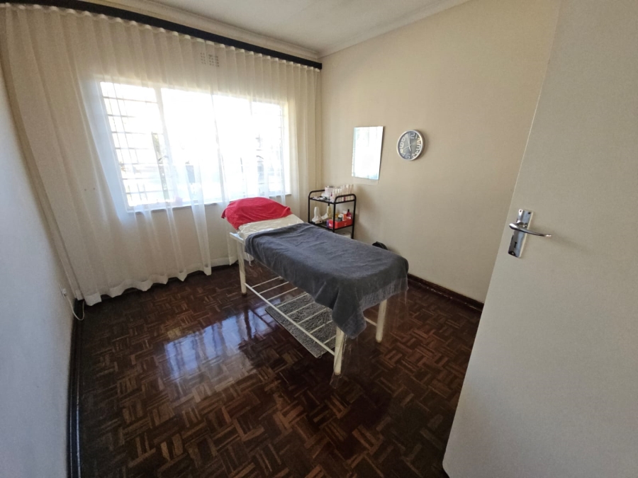 4 Bedroom Property for Sale in Southdale Gauteng