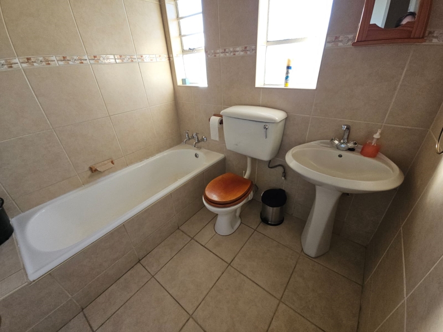 4 Bedroom Property for Sale in Southdale Gauteng