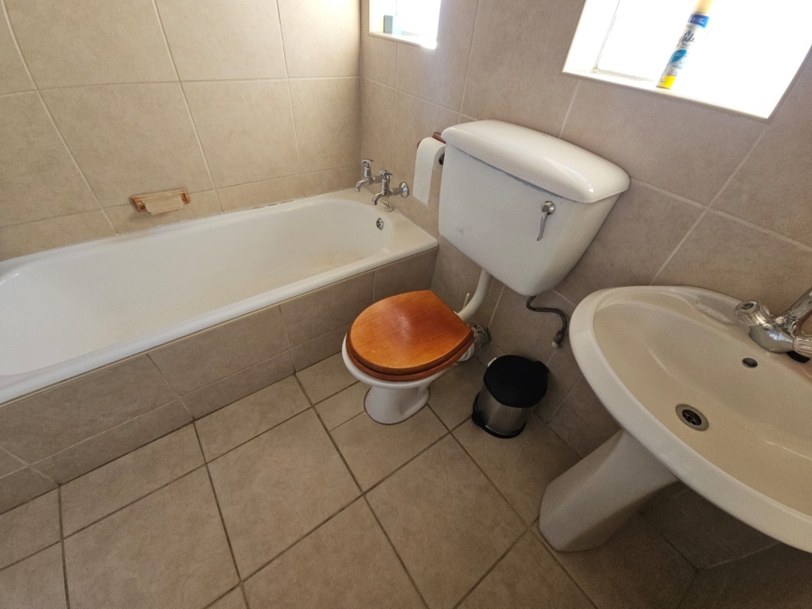 4 Bedroom Property for Sale in Southdale Gauteng